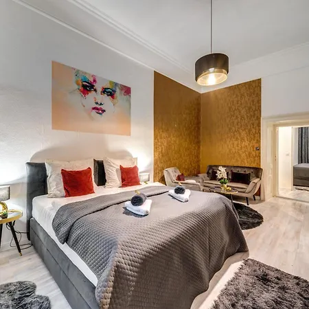 Apartment Sweet Dreams At Opera House Downtown